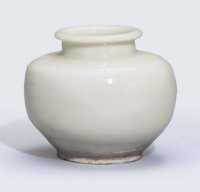 TANG DYNASTY (618-907) A RARE EARLY TANG HIGH FIRED WHITE-WARE JAR